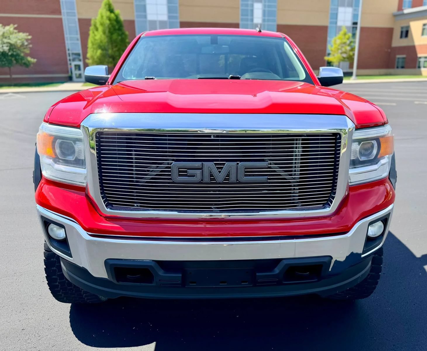 Used 2014 GMC Sierra 1500 SLE w/ SLE Value Package AWD/4WD image 2