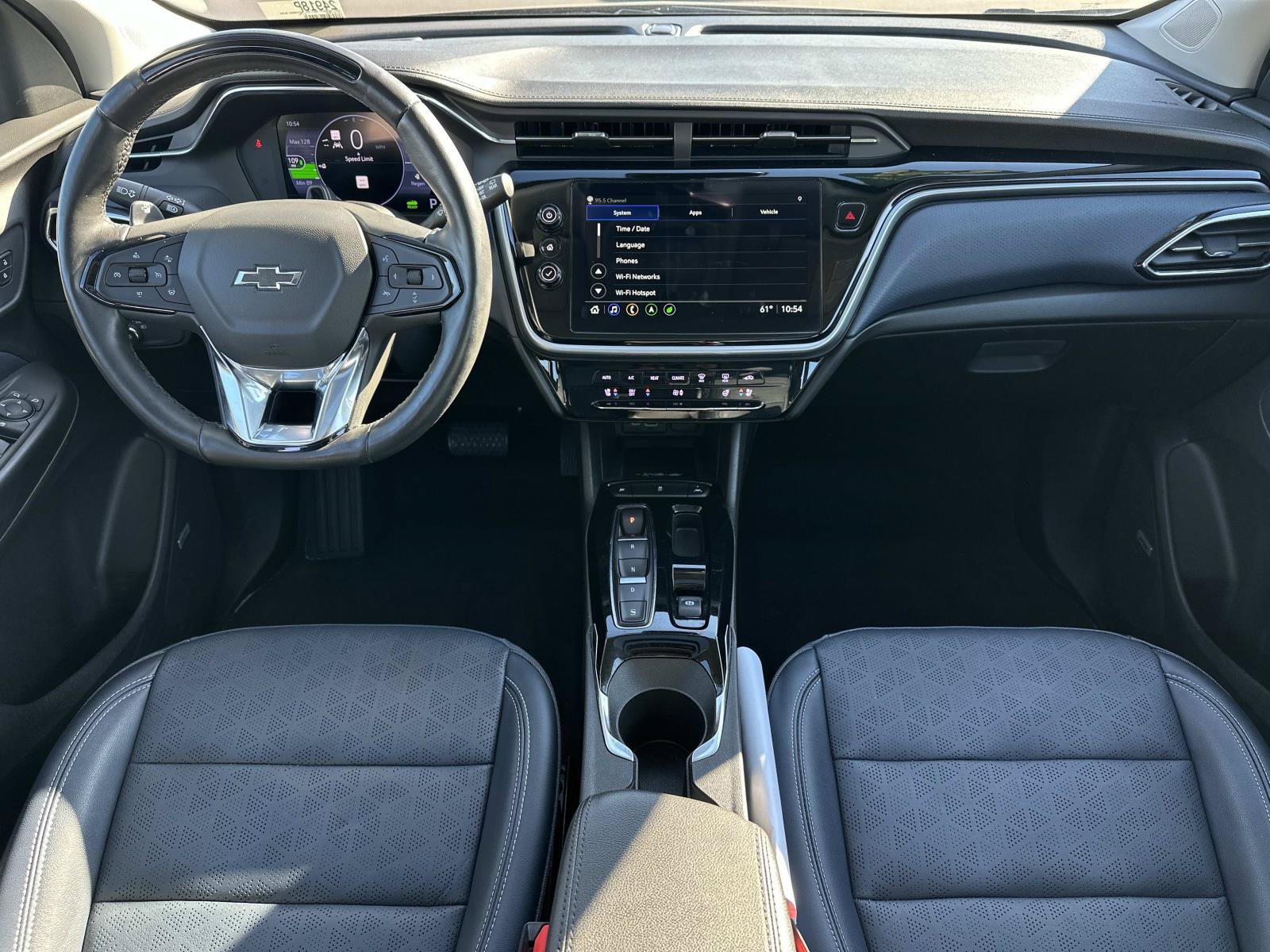 Certified 2023 Chevrolet Bolt EUV Premier w/ Sun & Sound Package FWD image 12