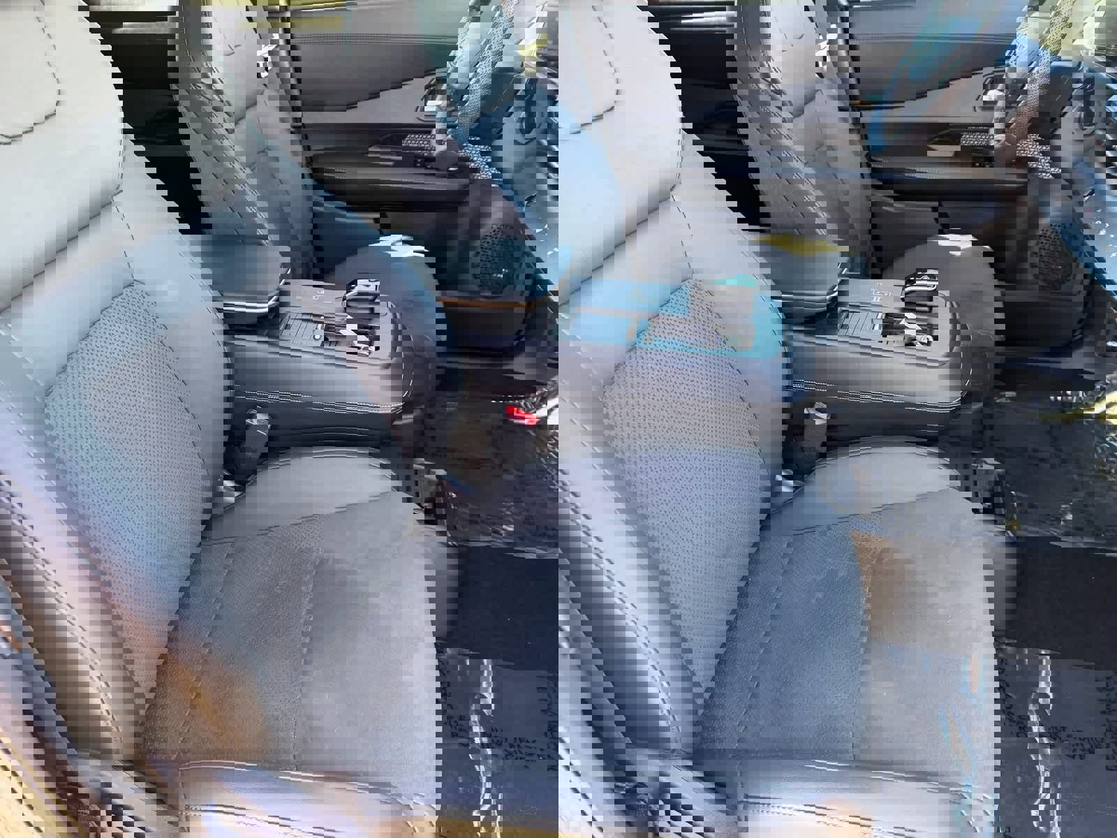 Certified 2025 Nissan Ariya ENGAGE image 11