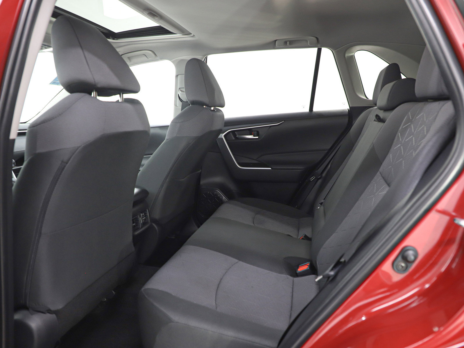 Used 2025 Toyota RAV4 XLE w/ Convenience Package AWD/4WD image 15