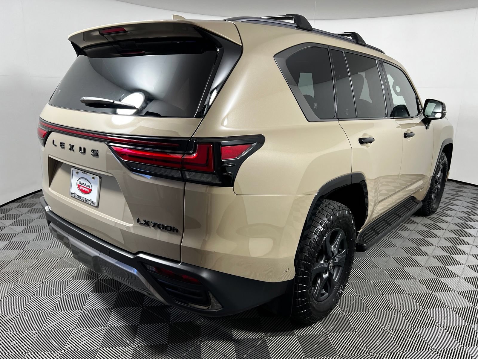 Used 2025 Lexus LX 700h Overtrail AWD/4WD image 5
