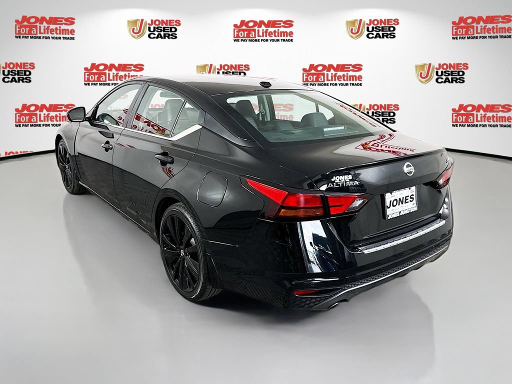 Used 2021 Nissan Altima 2.5 SR FWD image 2