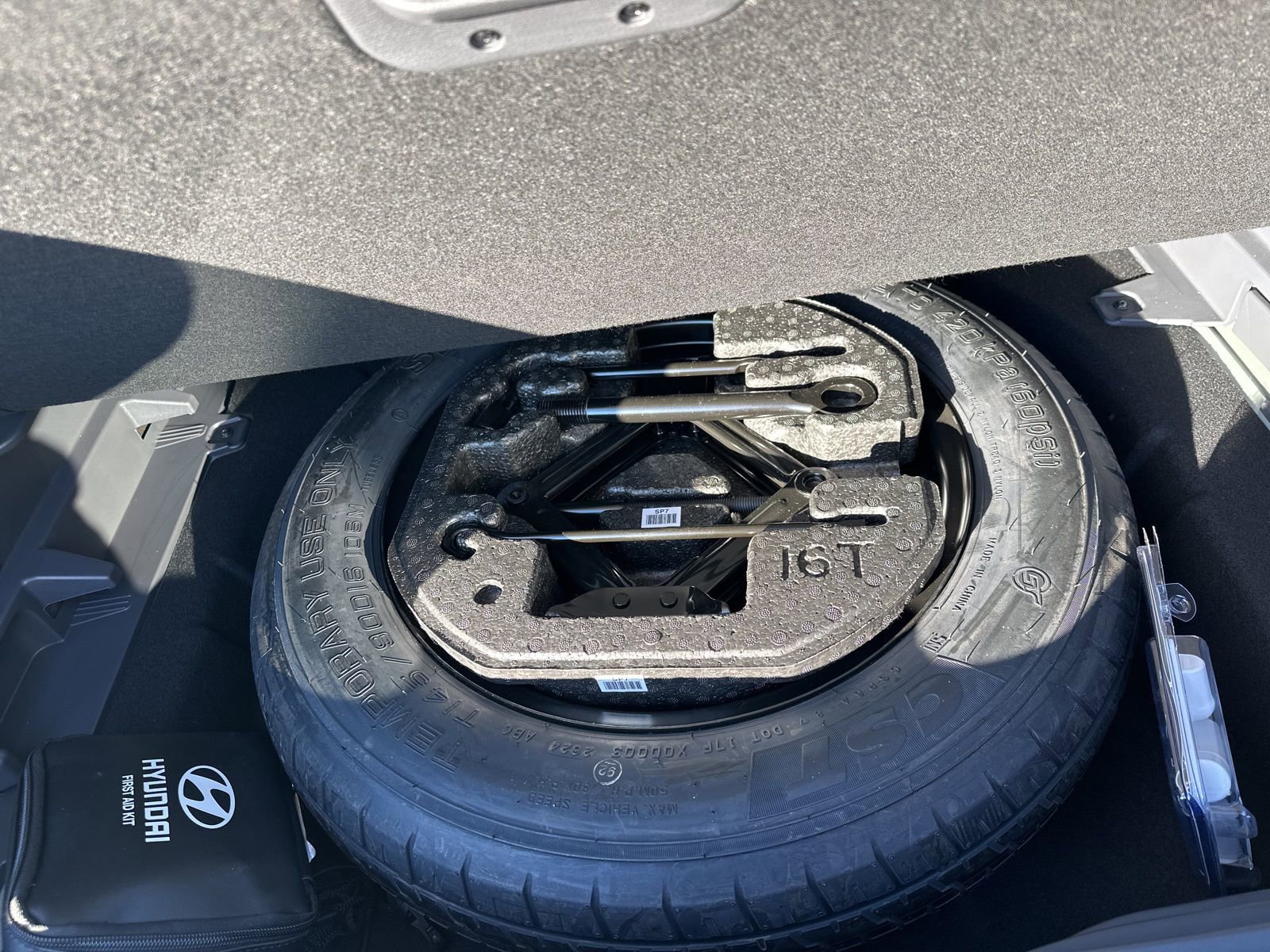 Used 2025 Hyundai Kona Limited image 19