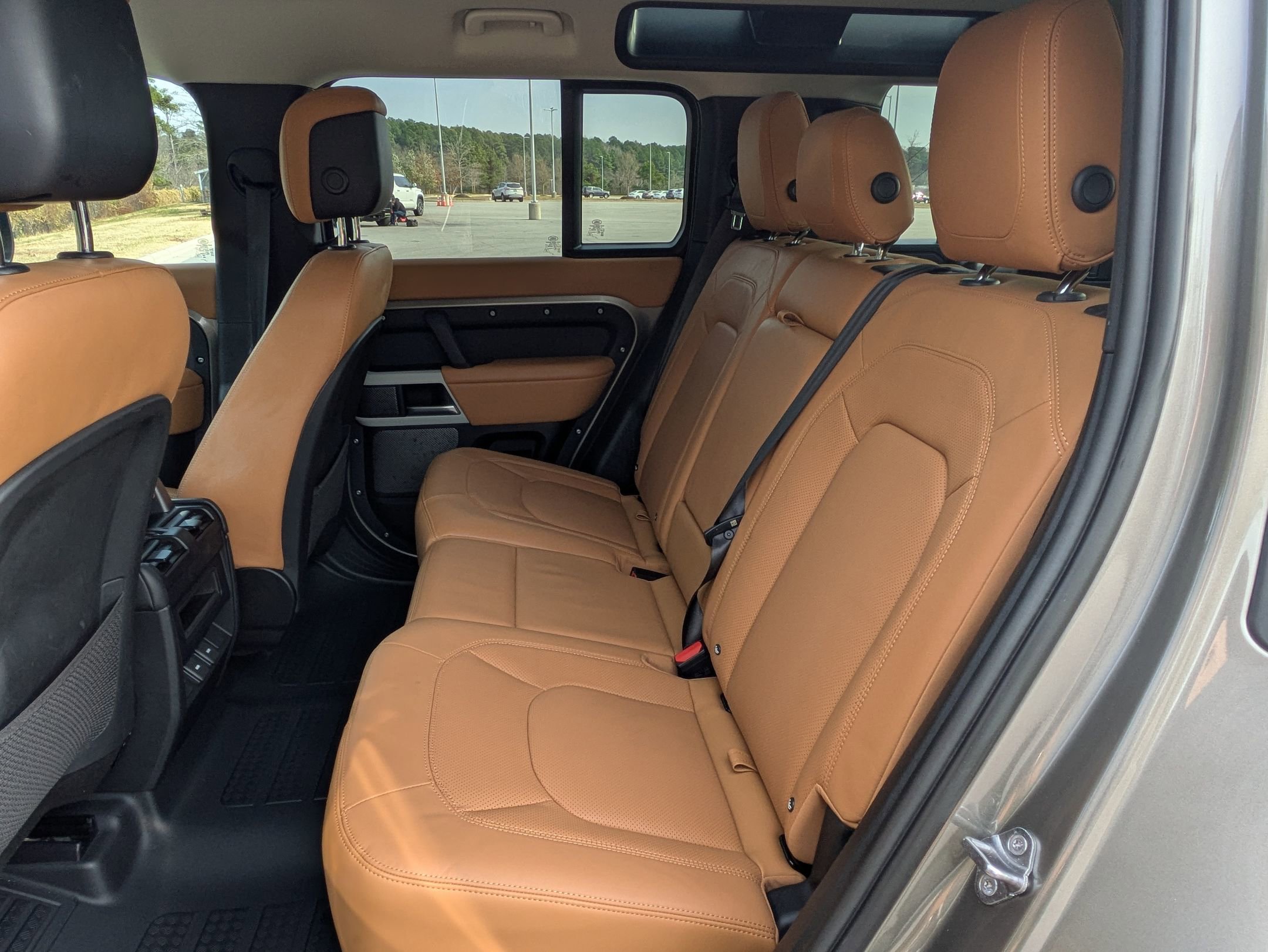 Certified 2024 Land Rover Defender 110 S image 27