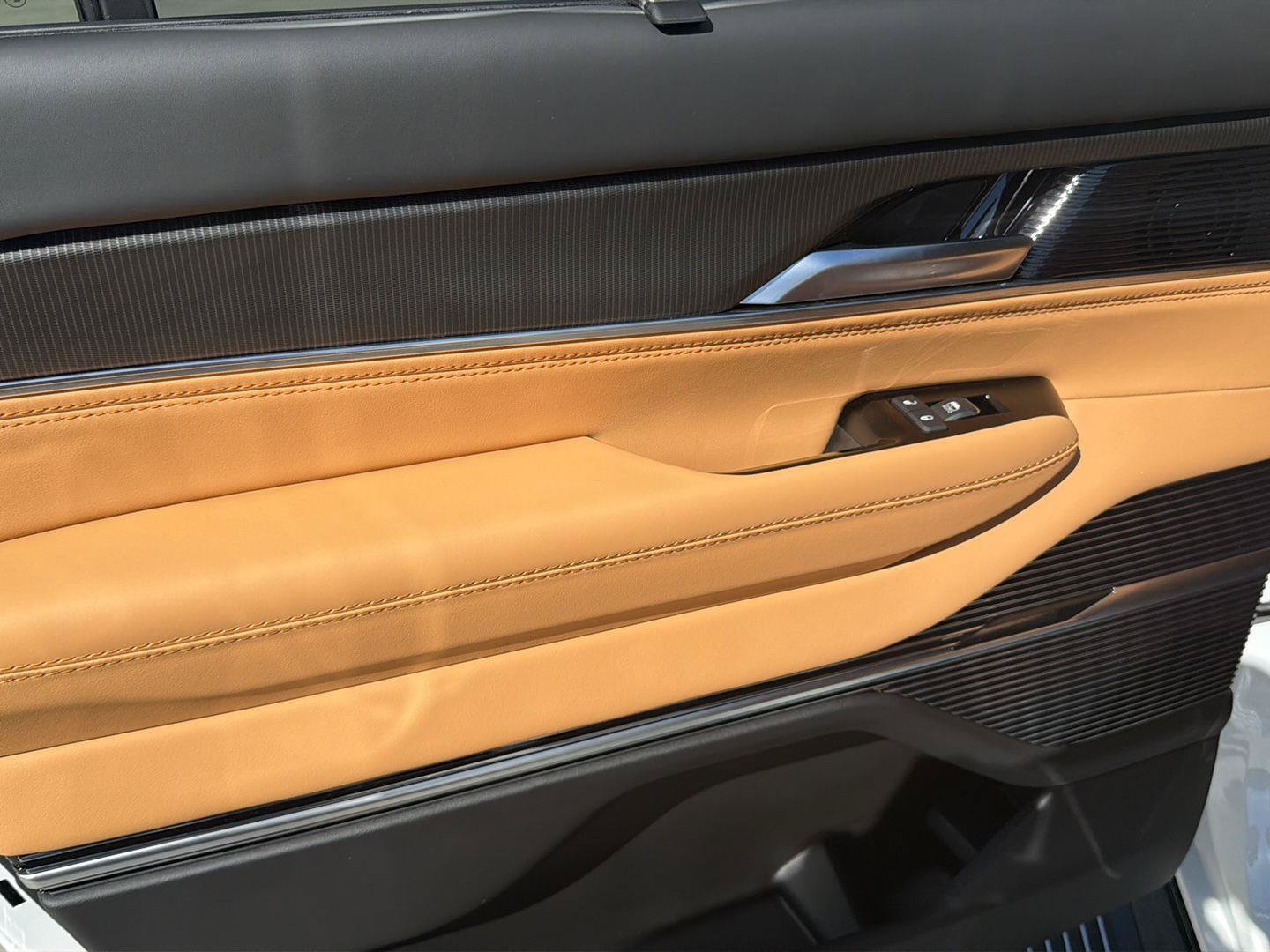 New 2026 Jeep Grand Wagoneer L Summit AWD/4WD image 23