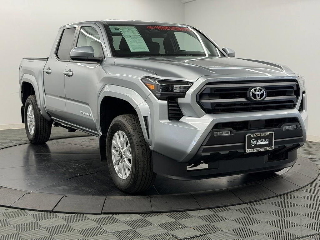 Used 2026 Toyota Tacoma SR5 AWD/4WD image 8