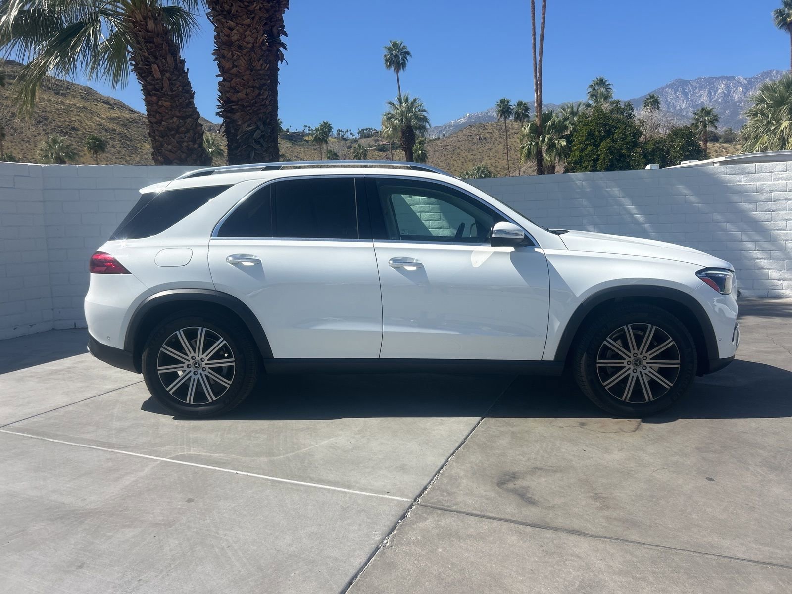 Used 2025 Mercedes-Benz GLE 350 4MATIC image 4