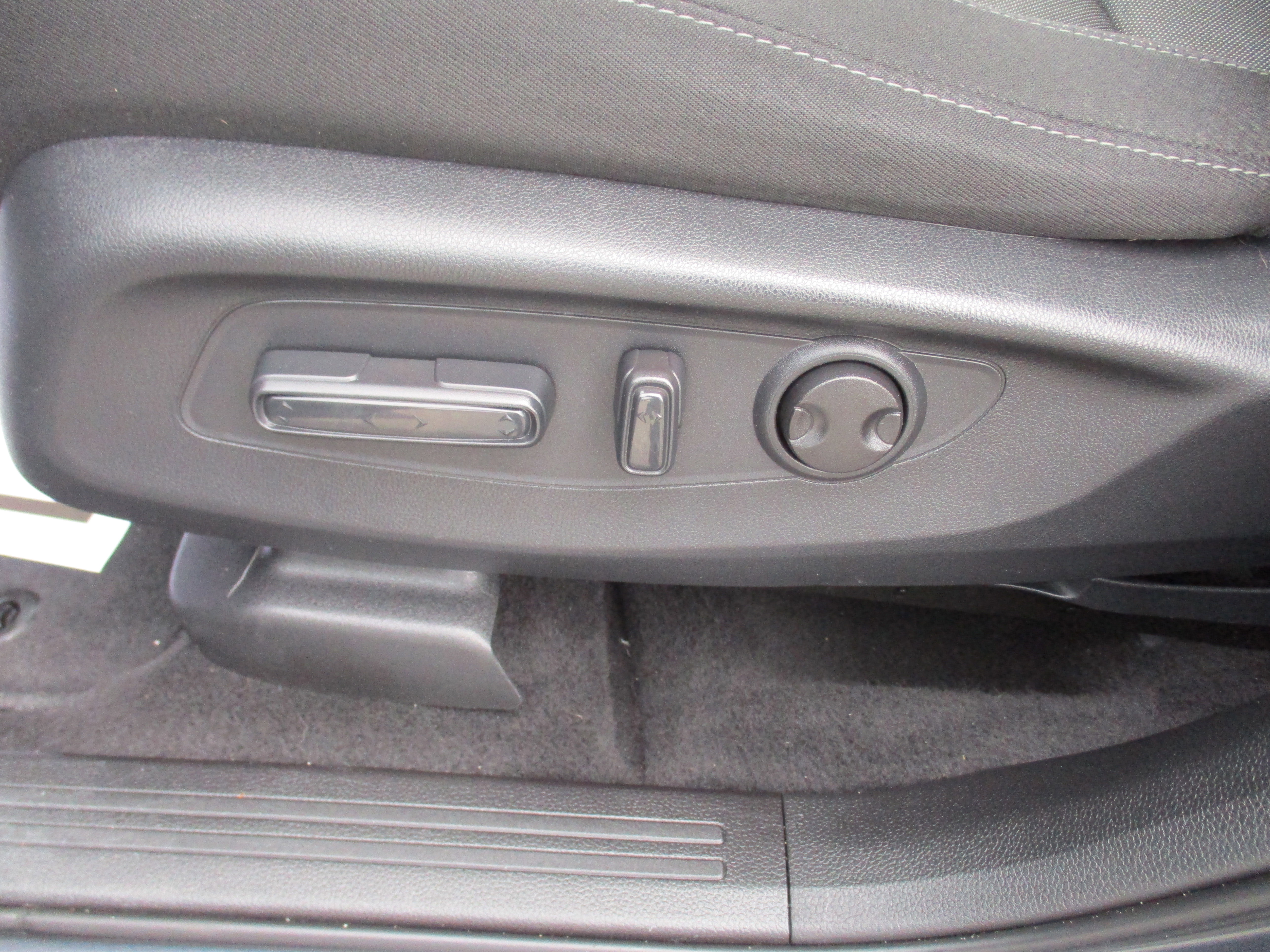 Certified 2024 Honda CR-V EX image 17