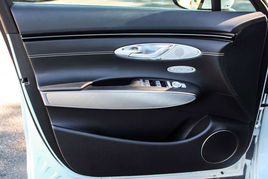 Used 2024 Genesis Electrified GV70 Advanced image 36