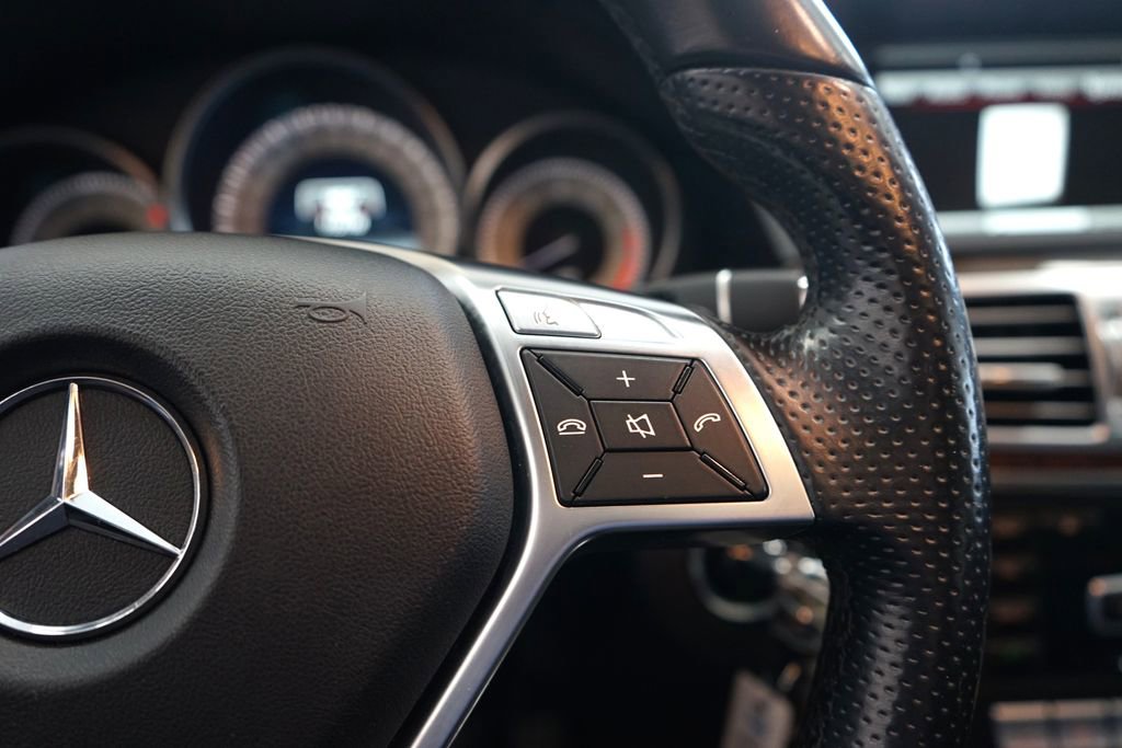 Used 2014 Mercedes-Benz E 350 4MATIC Sedan image 33