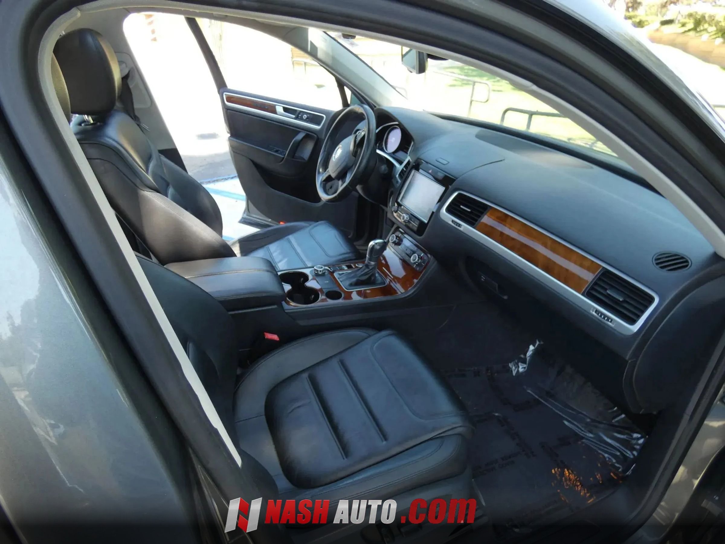 Used 2014 Volkswagen Touareg VR6 AWD/4WD image 22
