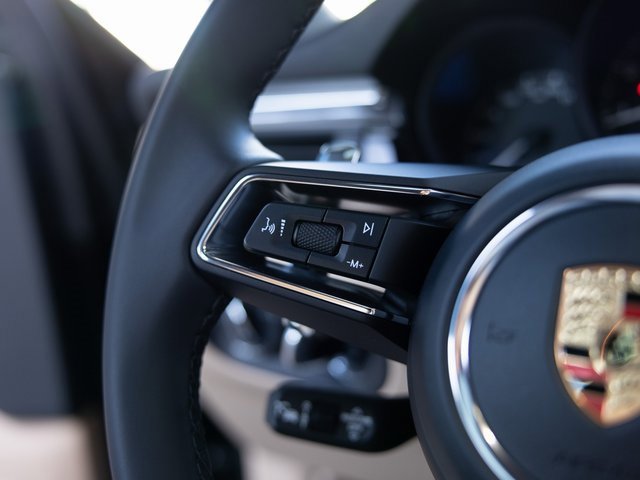 New 2026 Porsche Macan image 30