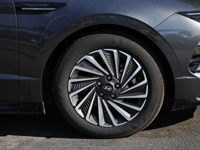 Certified 2025 Hyundai Sonata SEL FWD image 5