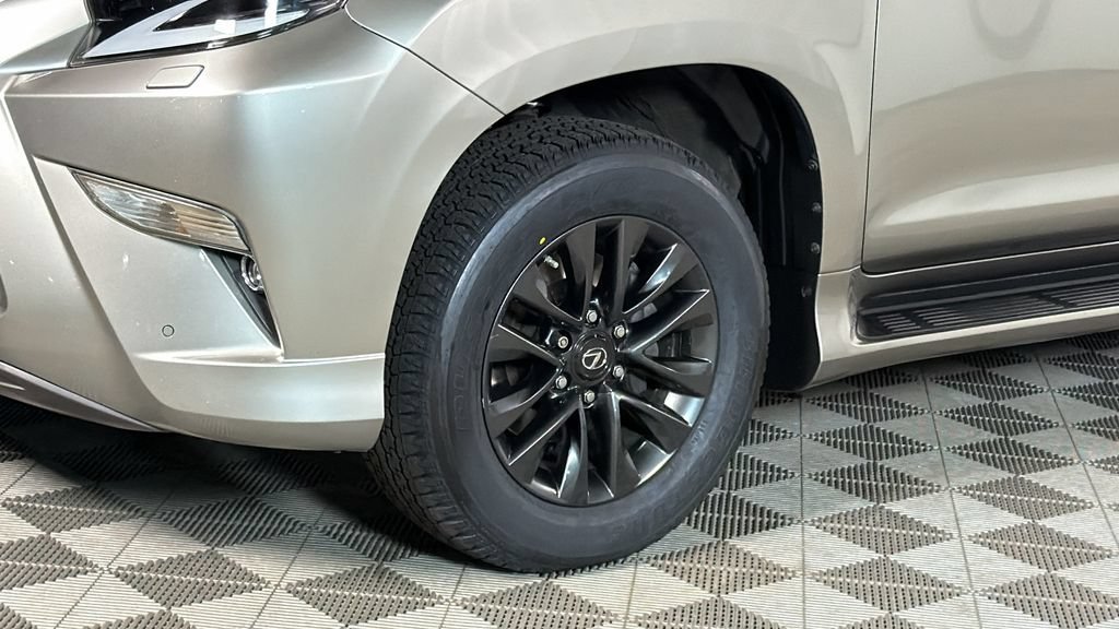 Used 2021 Lexus GX 460 Premium w/ Premium Package AWD/4WD image 4