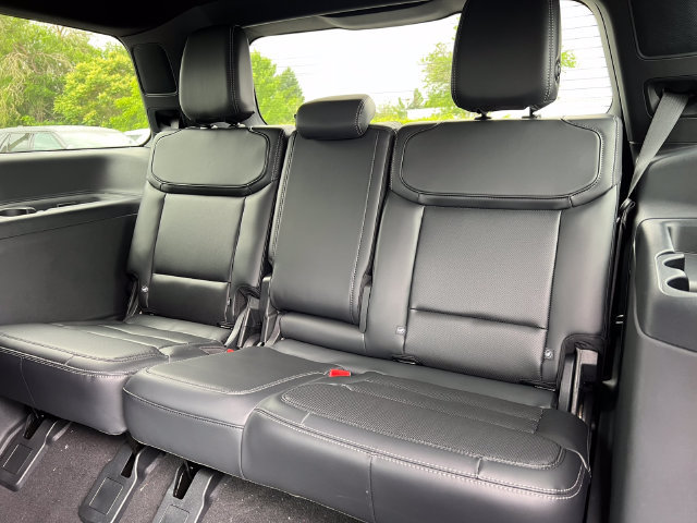 New 2026 Ford Expedition Platinum w/ Stealth Performance Package AWD/4WD image 9