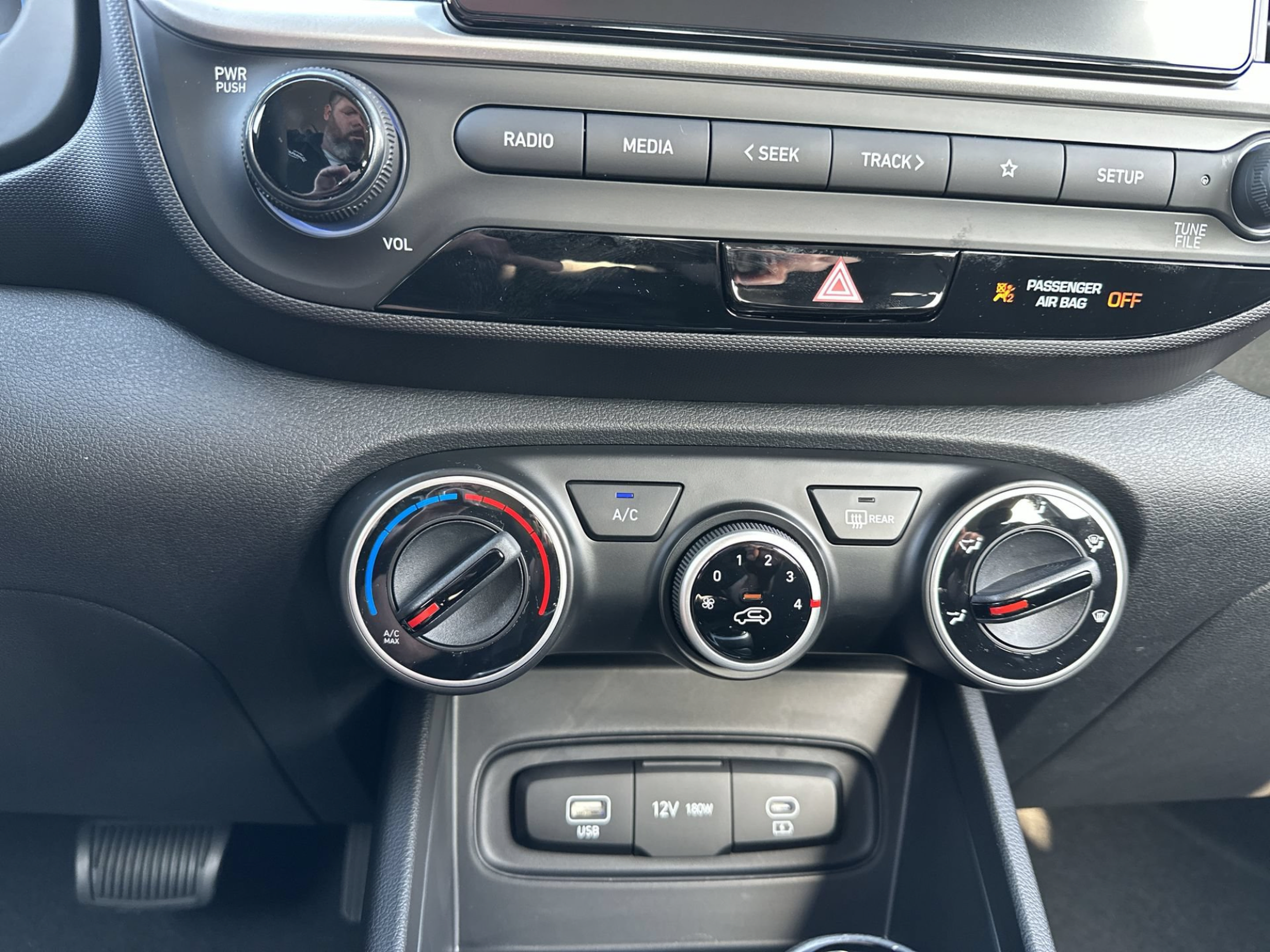 New 2026 Hyundai Venue SE FWD image 17