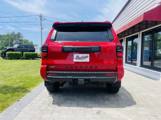 Used 2025 Toyota 4Runner TRD Off-Road Premium AWD/4WD image 6