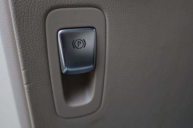 Used 2017 Mercedes-Benz GLC 300 4MATIC image 33