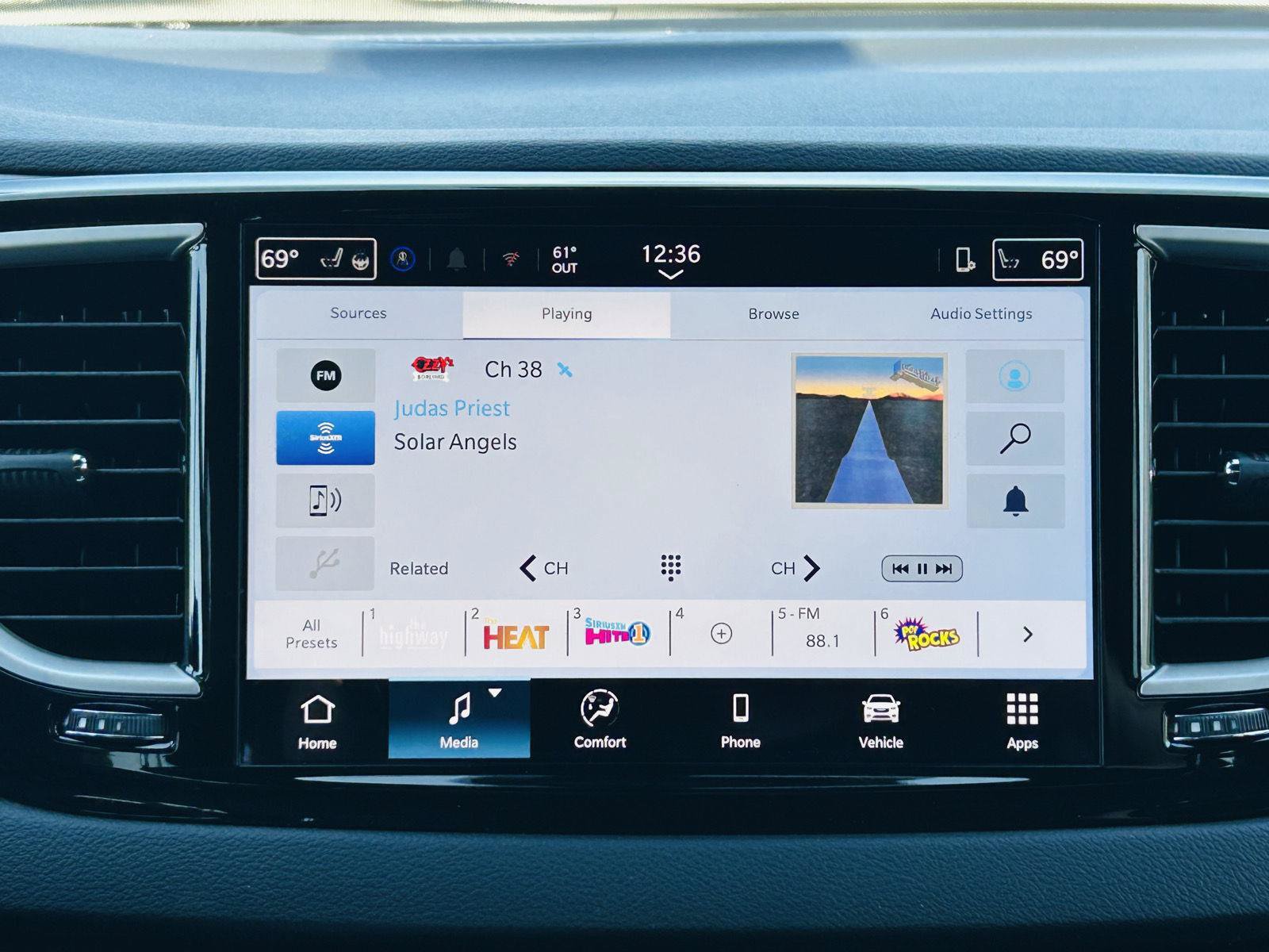 New 2026 Chrysler Voyager LX FWD image 20