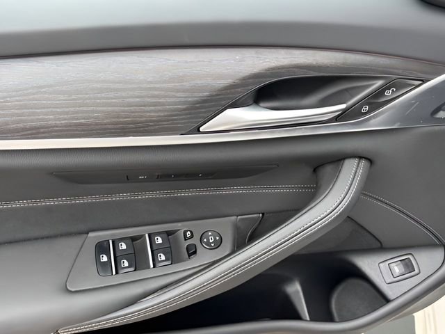 Used 2023 BMW 540i xDrive w/ M Sport Package image 36