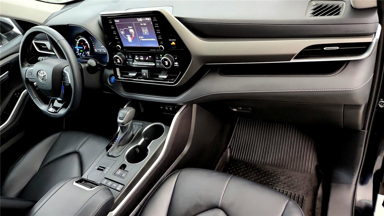 Used 2021 Toyota Highlander XLE image 12