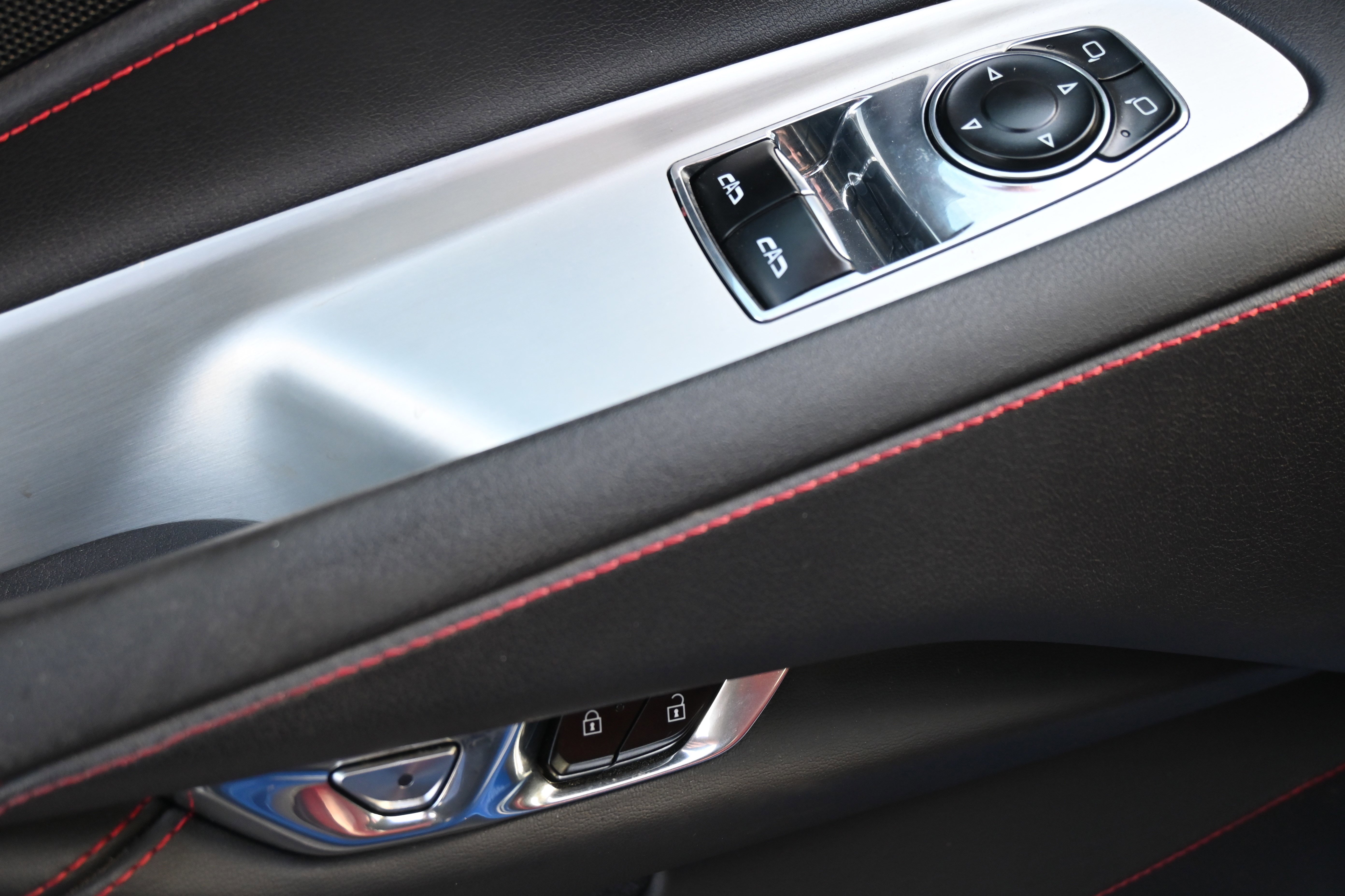 Used 2020 Chevrolet Corvette Stingray Coupe w/ 1LT RWD image 15