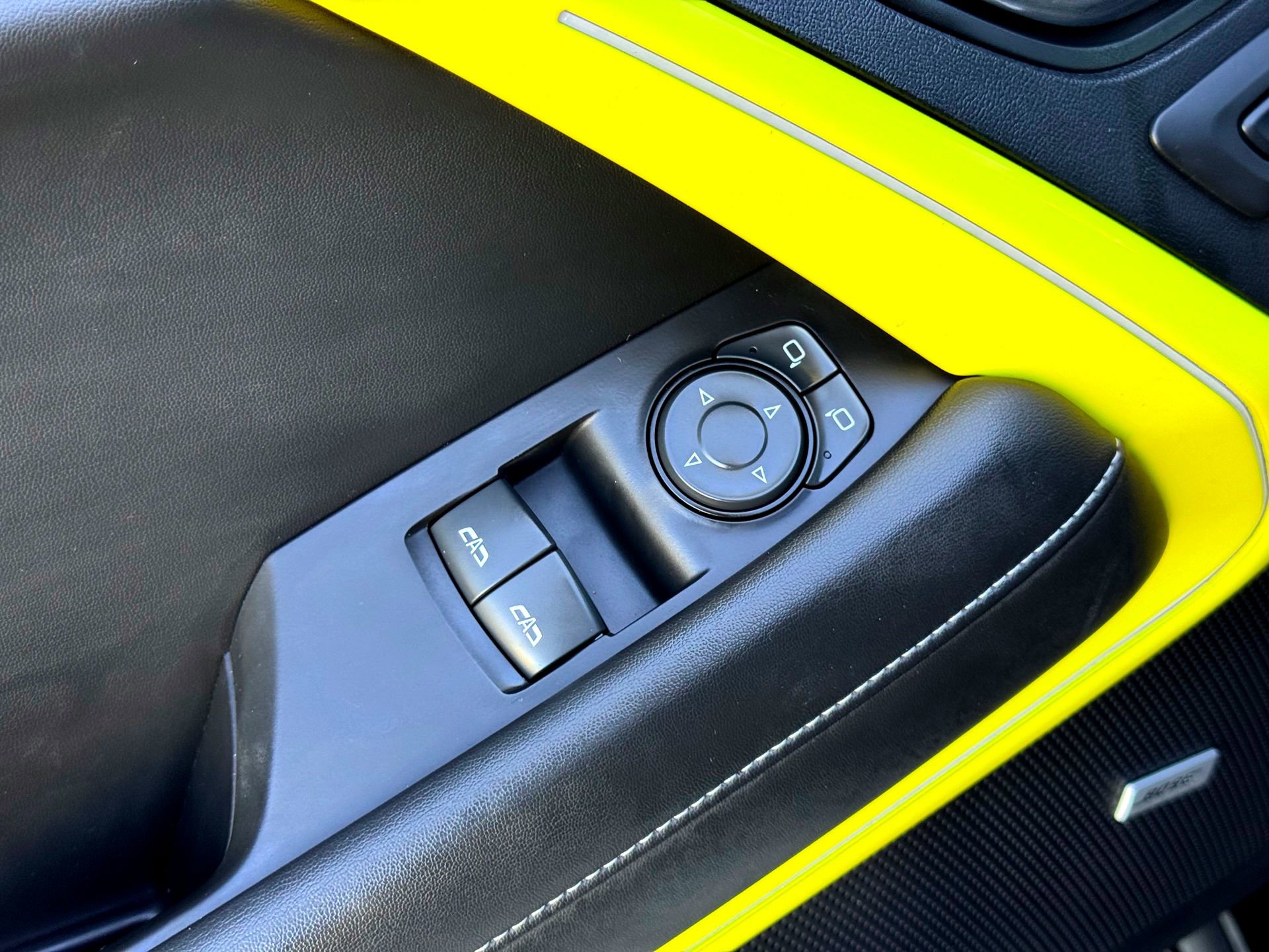 Used 2020 Chevrolet Camaro SS image 20