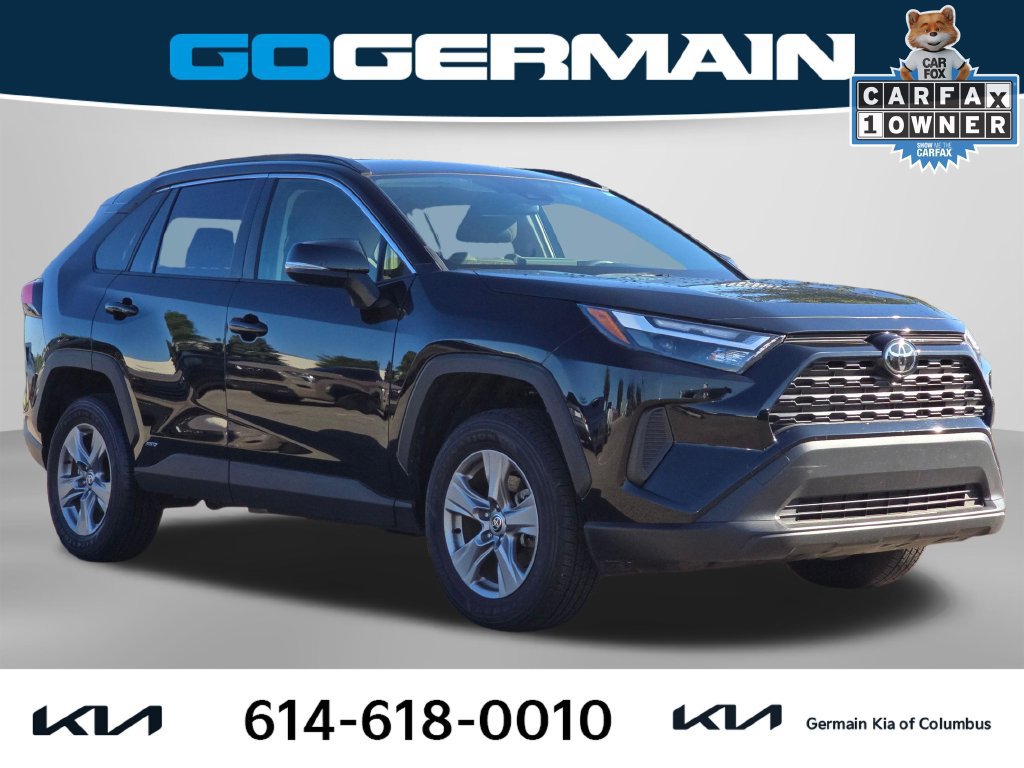 Used 2025 Toyota RAV4 XLE AWD/4WD image 4