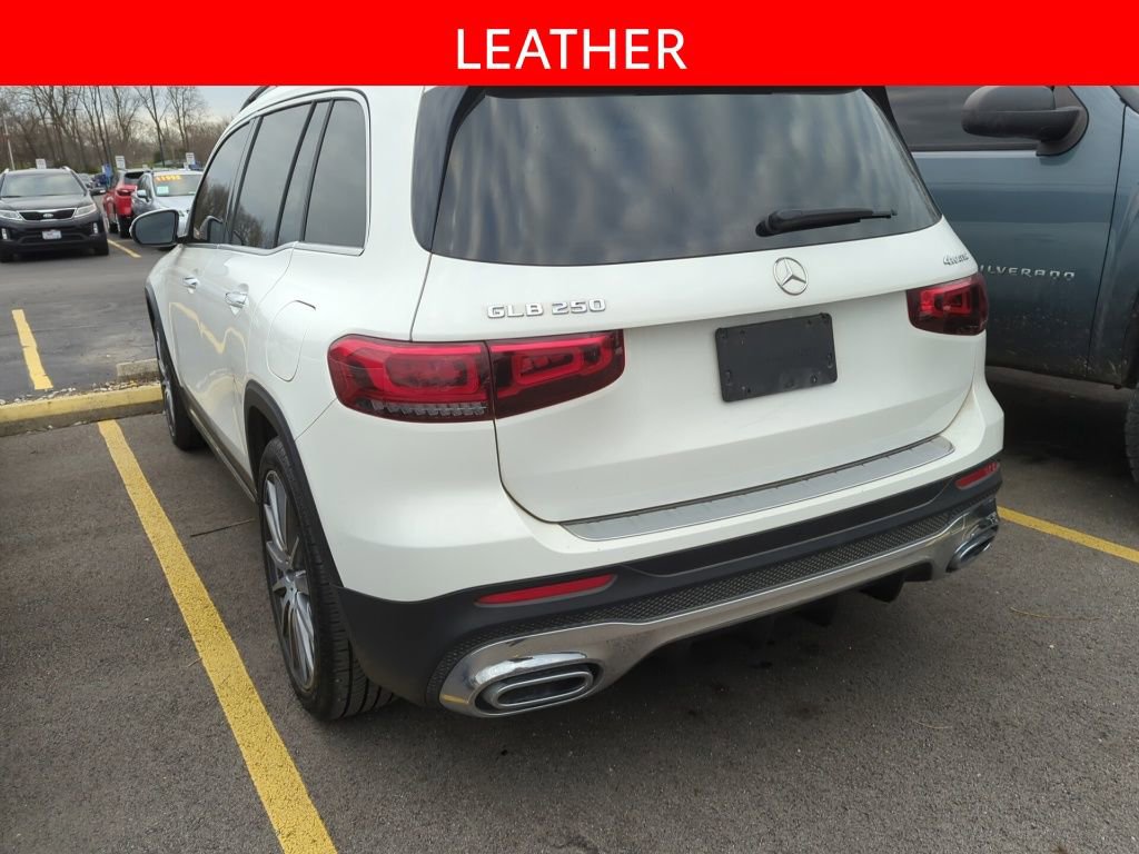 Used 2021 Mercedes-Benz GLB 250 4MATIC image 4
