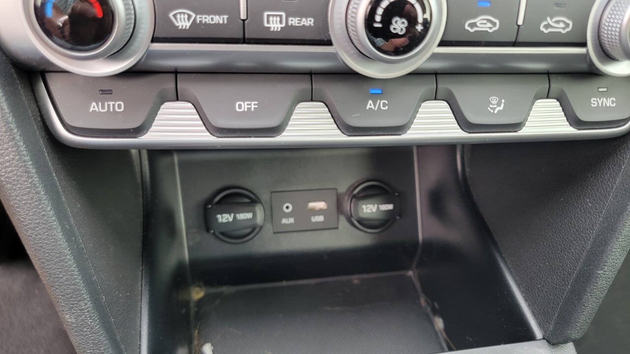 Used 2020 Hyundai Elantra Value Edition FWD image 34
