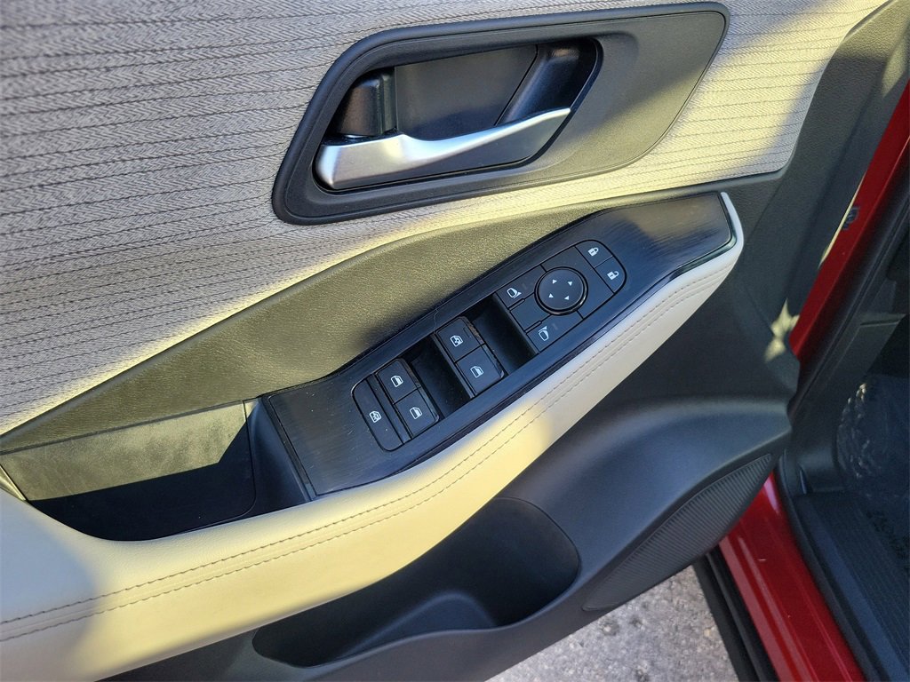 Certified 2023 Nissan Rogue SV image 16