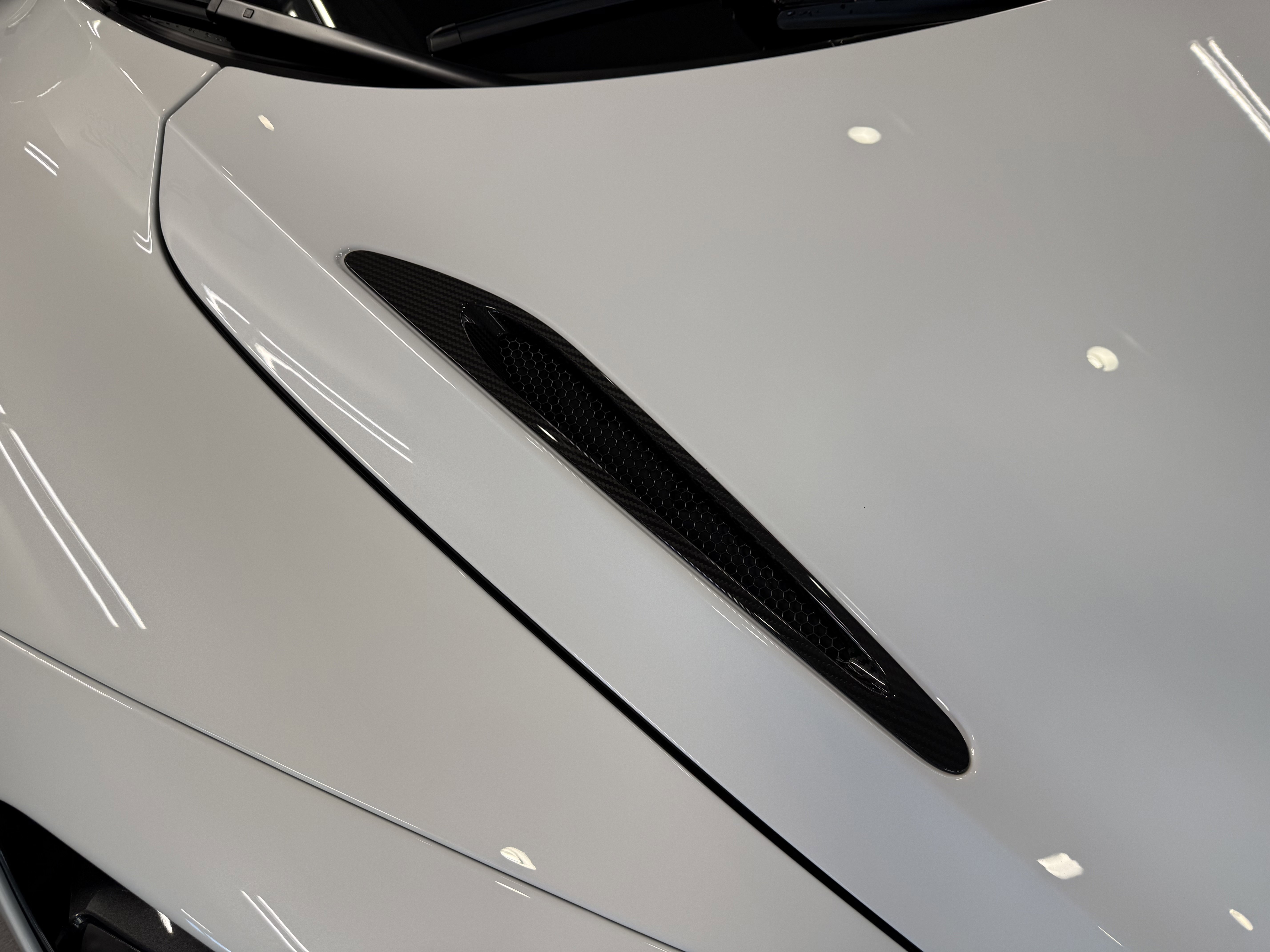 Used 2021 McLaren 720S Spider image 8