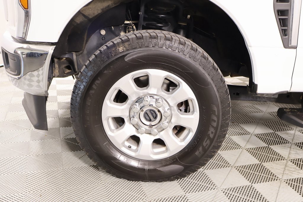 Used 2024 Ford F250 XLT w/ FX4 Off-Road Package image 16