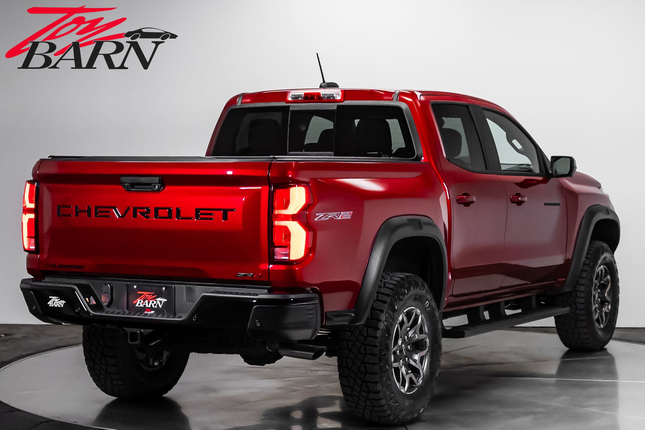 Used 2026 Chevrolet Colorado ZR2 w/ Technology Package AWD/4WD image 5