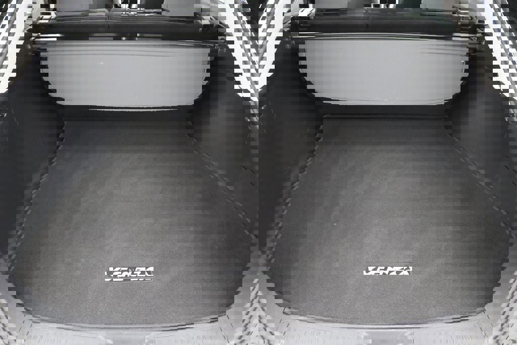 Used 2022 Toyota Venza LE image 21