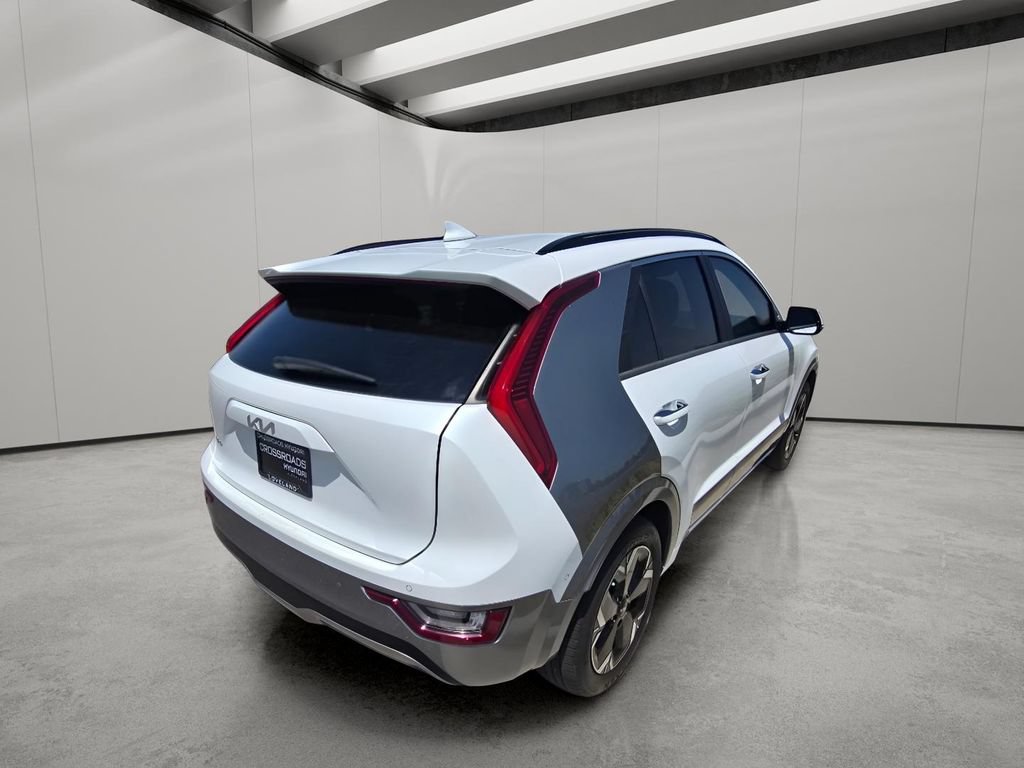 Used 2023 Kia Niro Wave FWD image 5