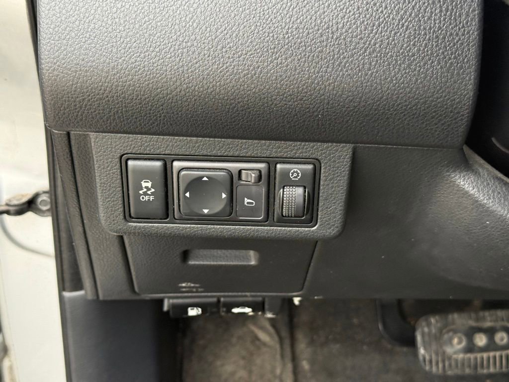 Used 2012 Nissan Versa 1.8 S FWD image 16