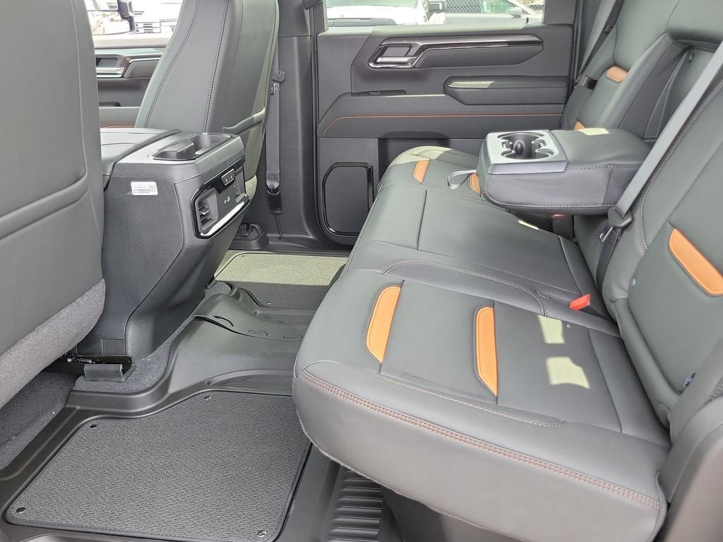 New 2026 GMC Sierra 2500 AT4 w/ AT4 Premium Plus Package AWD/4WD image 8
