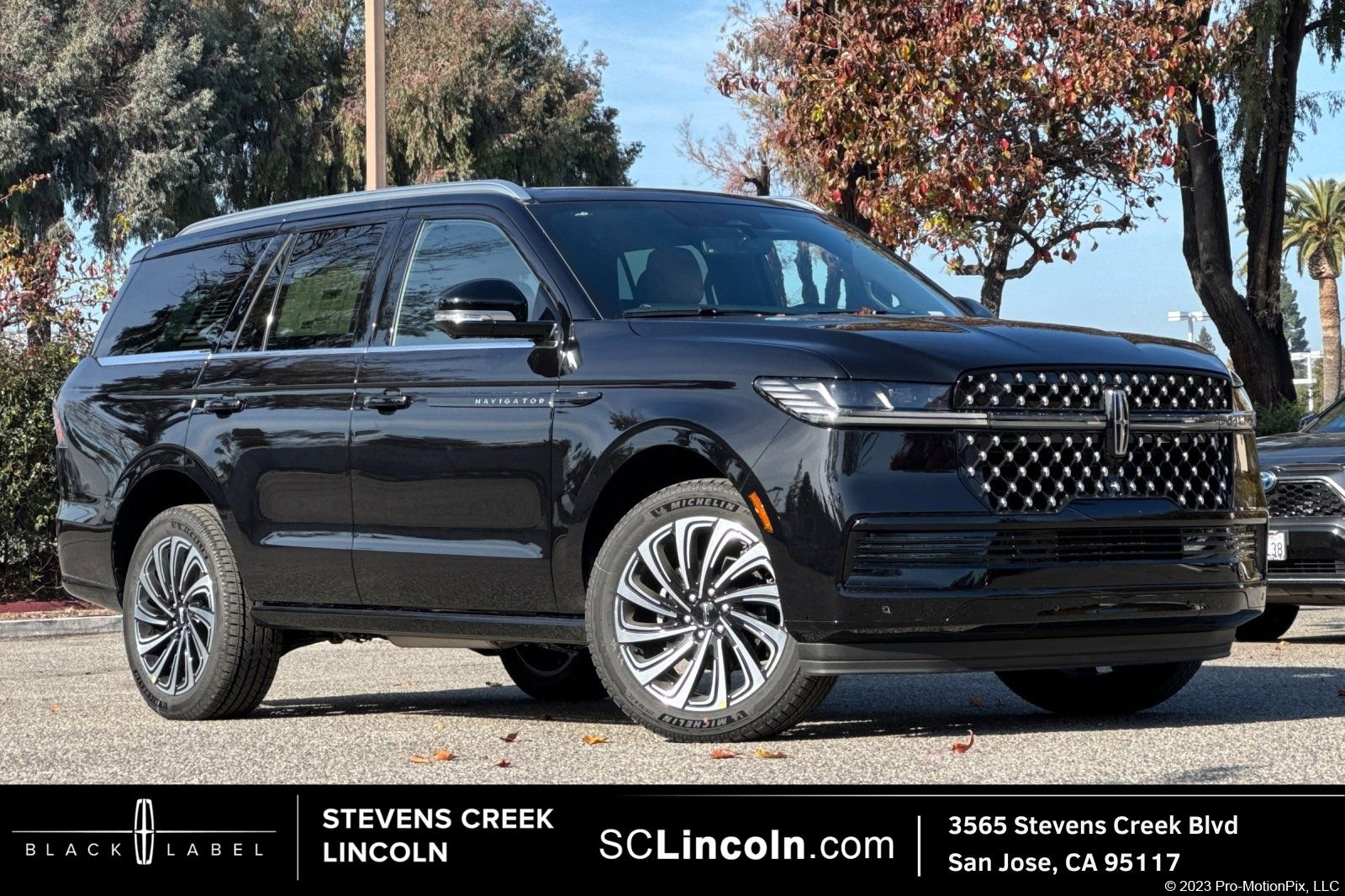 New 2025 Lincoln Navigator Black Label image 1
