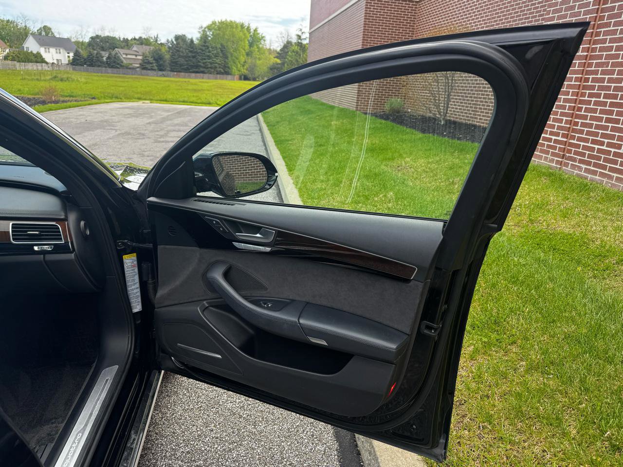 Used 2016 Audi A8 L 3.0T w/ Executive Package AWD/4WD image 29