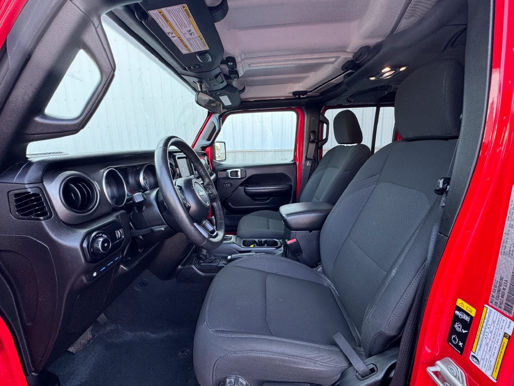 Used 2023 Jeep Wrangler Unlimited w/ Cold Weather Group AWD/4WD image 8
