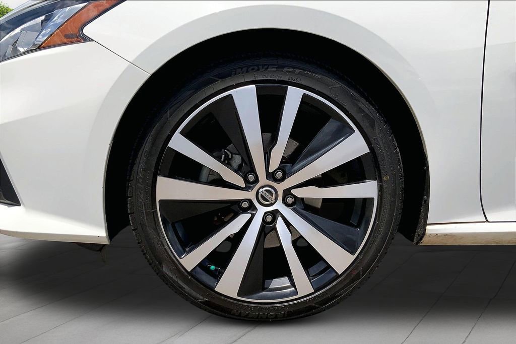 Used 2019 Nissan Altima 2.5 SR FWD image 32
