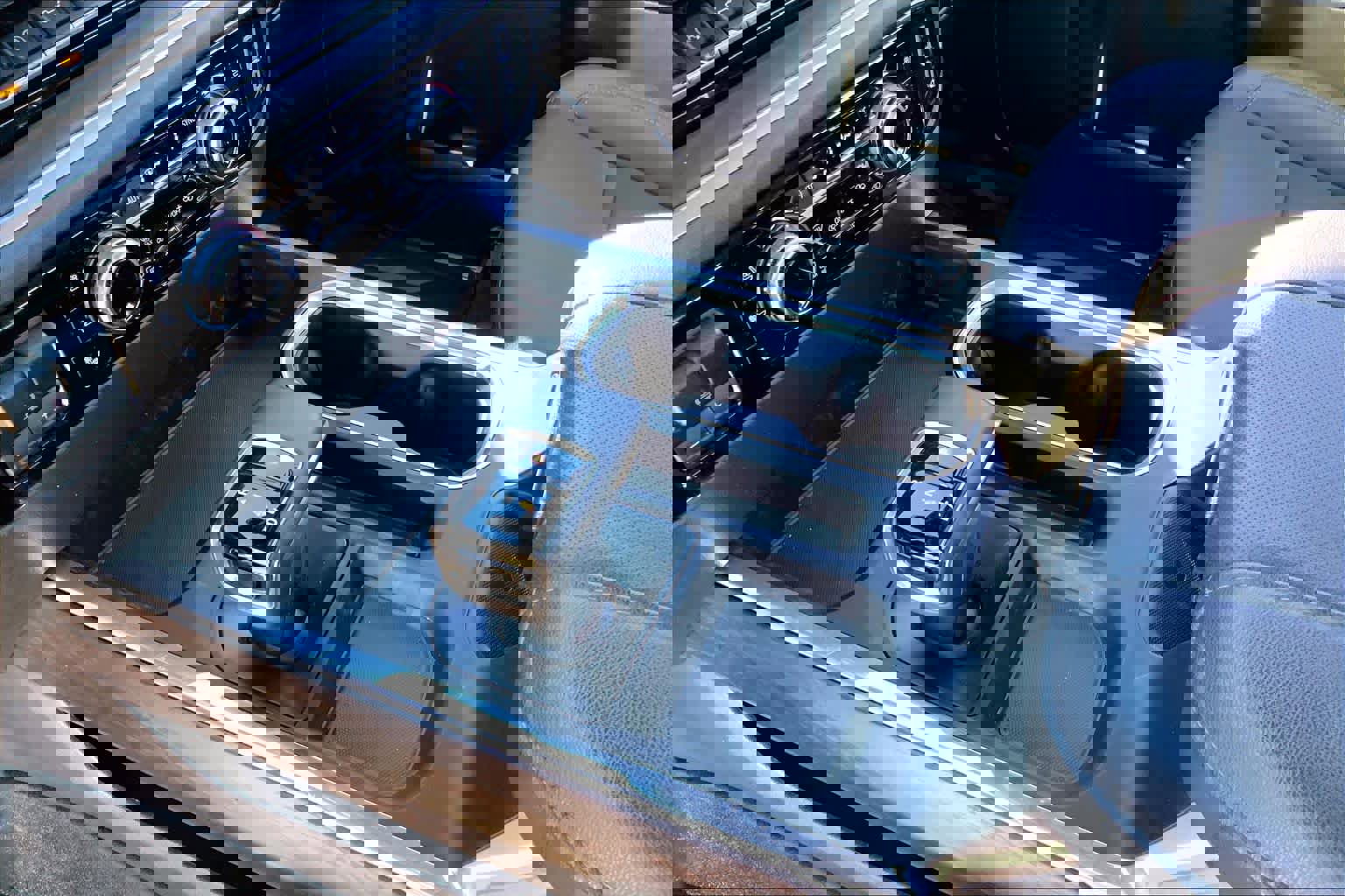 Certified 2024 GMC Sierra 1500 SLT image 16