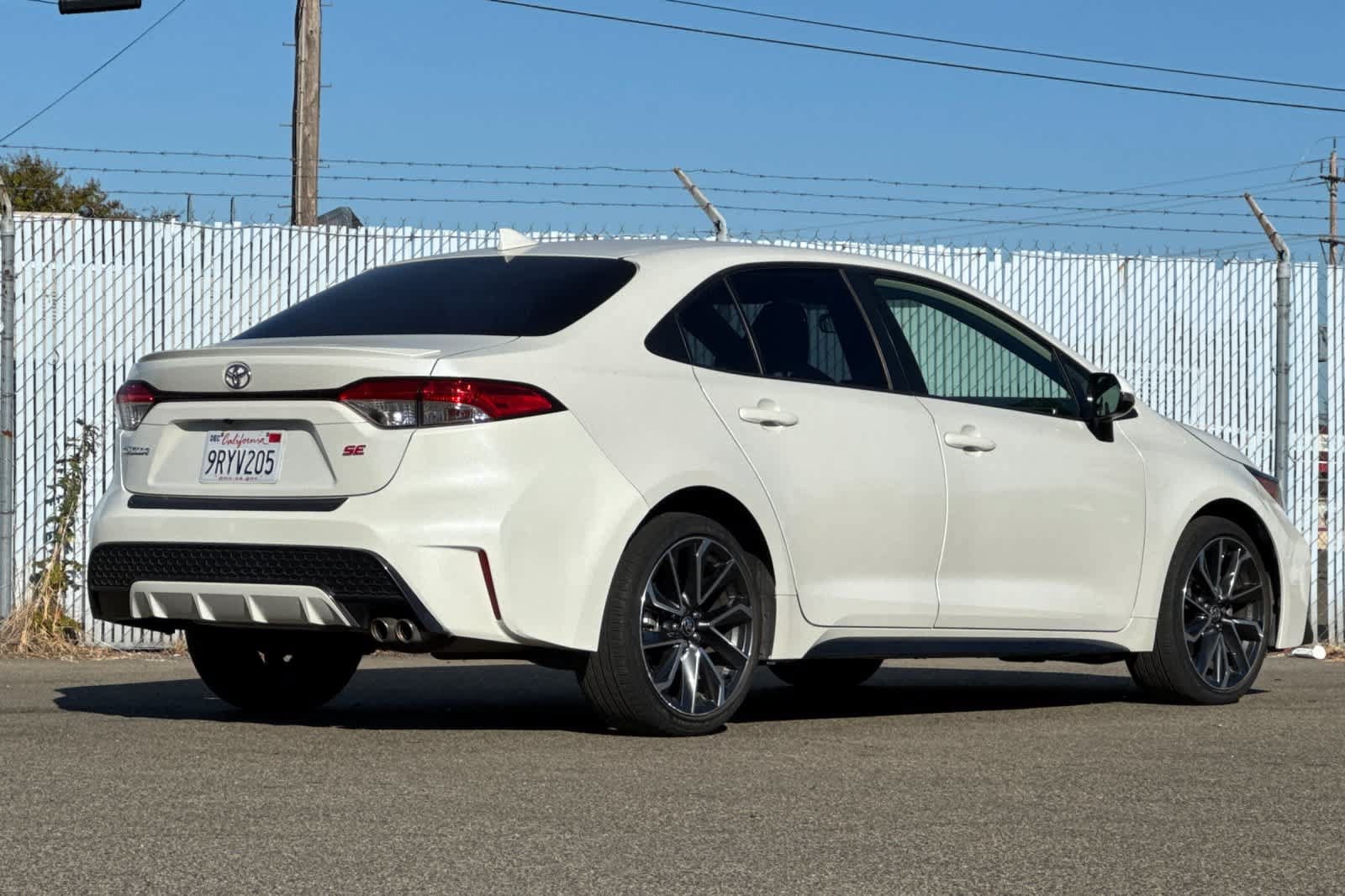 Certified 2021 Toyota Corolla SE w/ Carpet Mat Package (TMS) FWD image 3