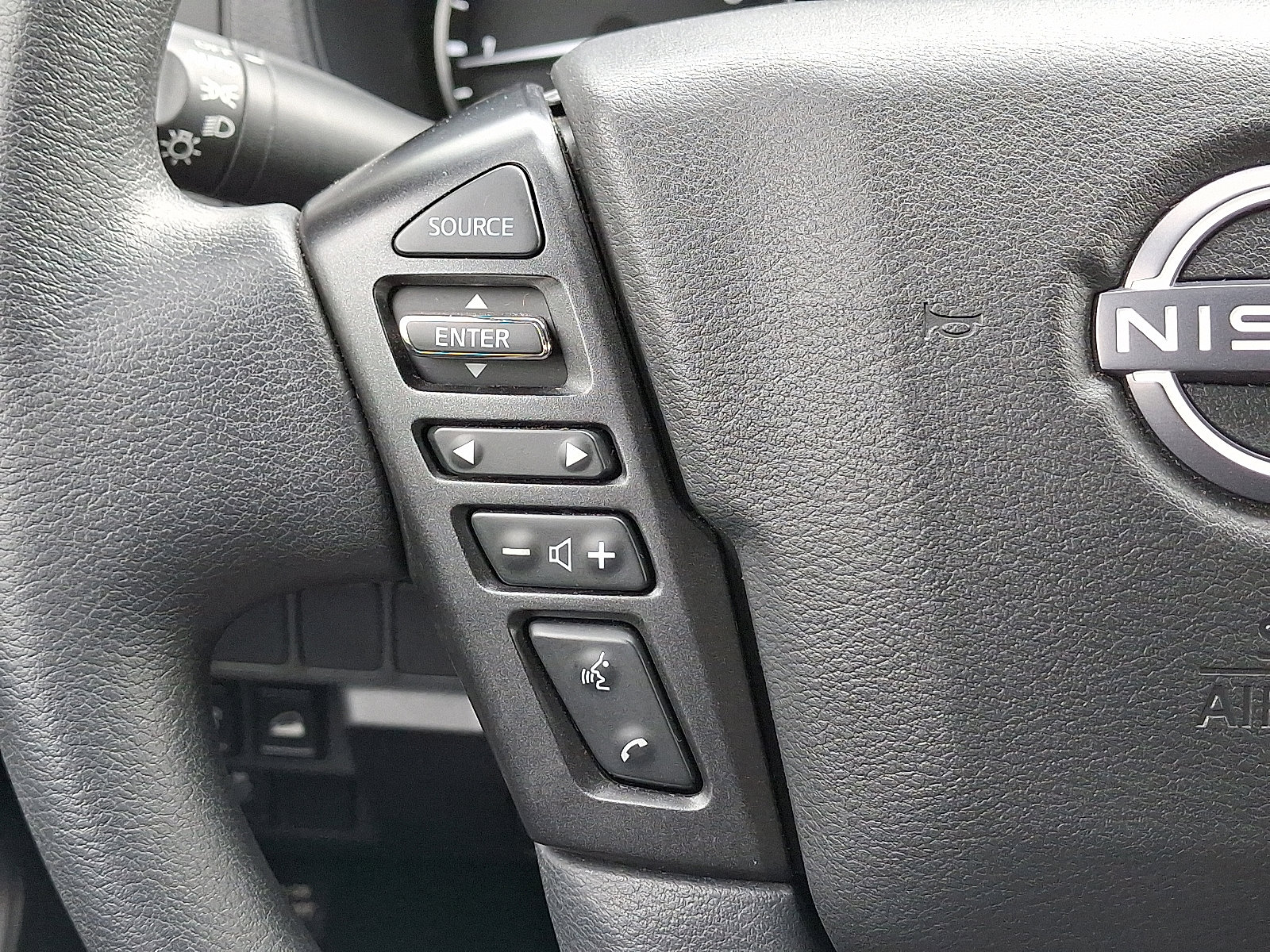 Used 2023 Nissan Frontier SV w/ Tow Package image 20