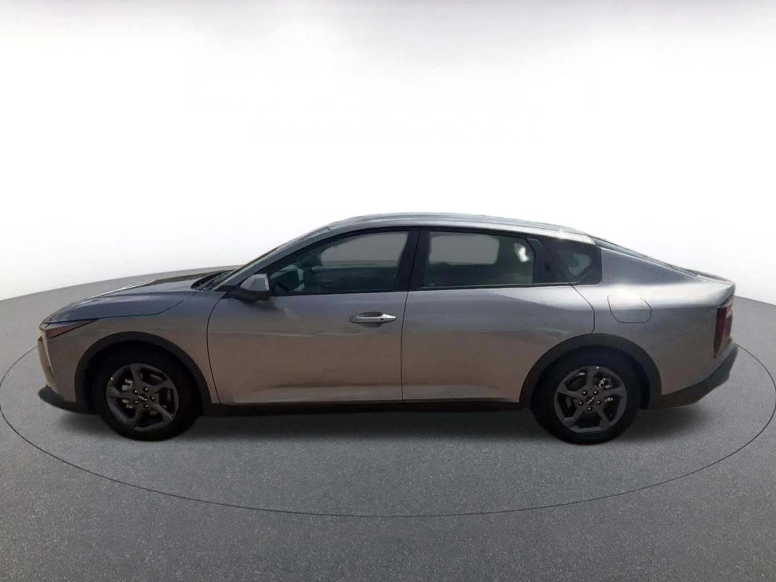 Used 2025 Kia K4 FWD image 9