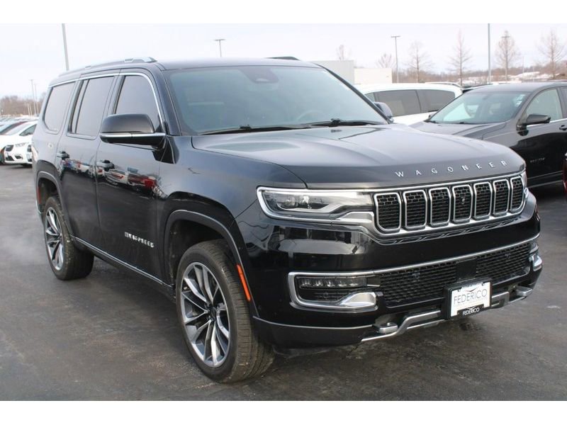 Used 2022 Jeep Wagoneer Series III w/ Premium Group I image 2