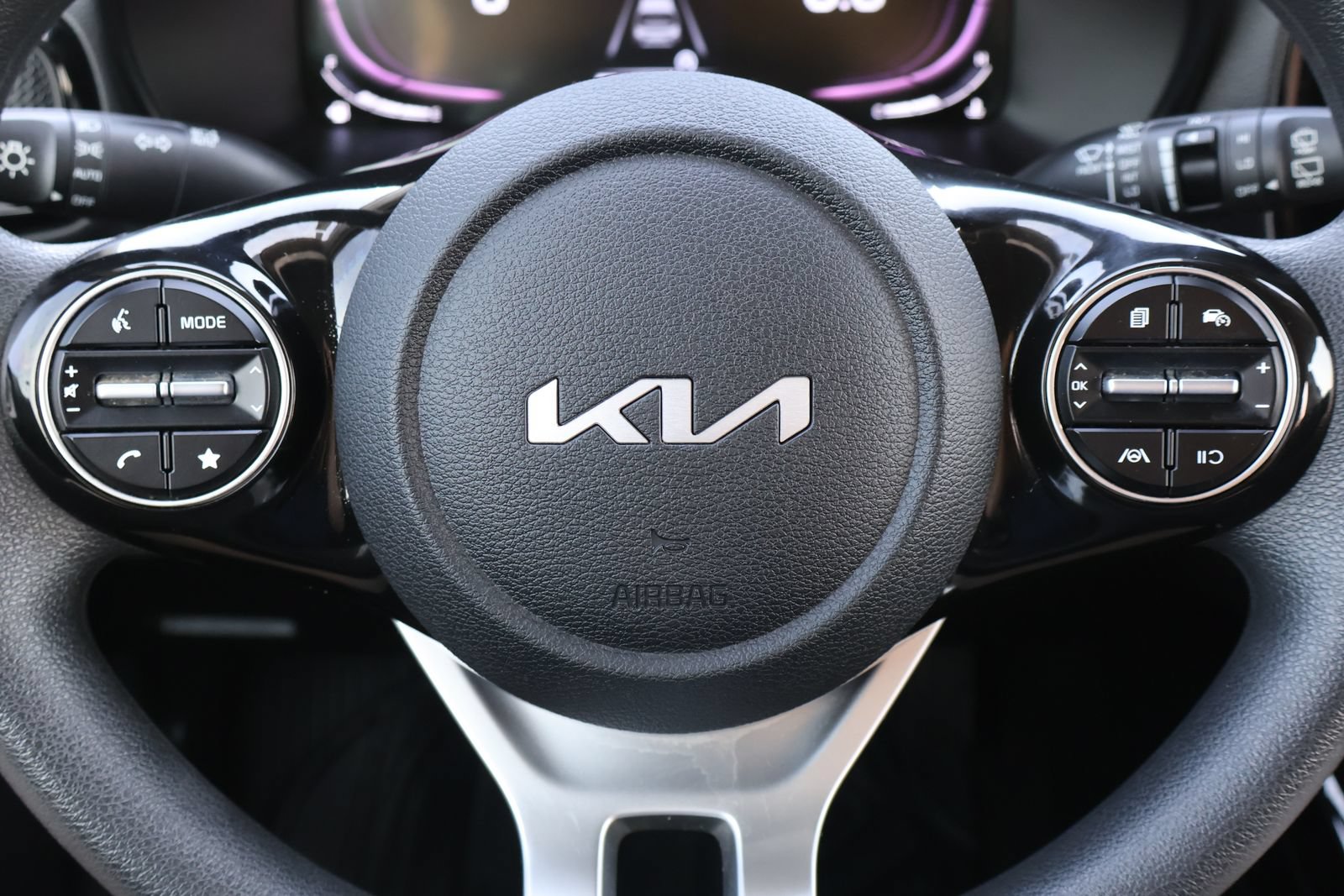 Used 2024 Kia Soul S FWD image 21