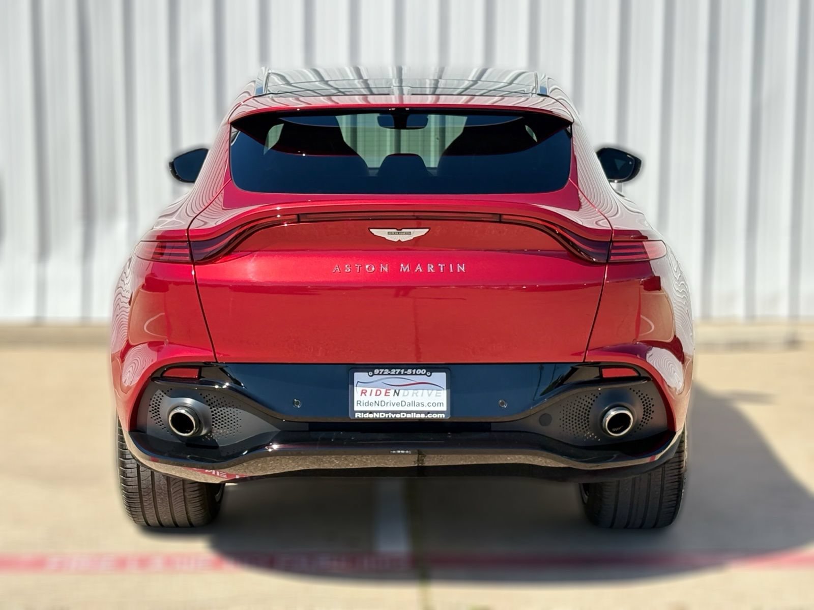Used 2021 Aston Martin DBX AWD/4WD image 7