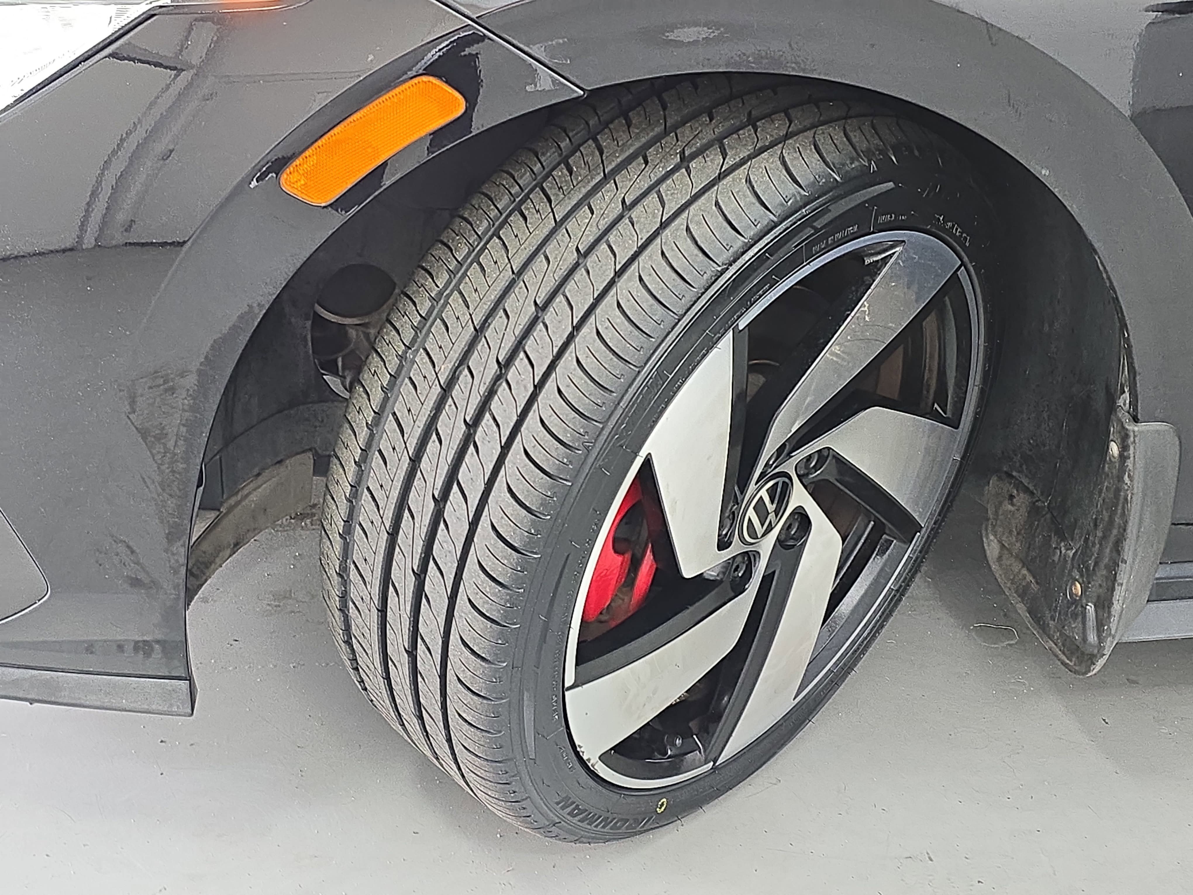 Used 2022 Volkswagen GTI S FWD image 31